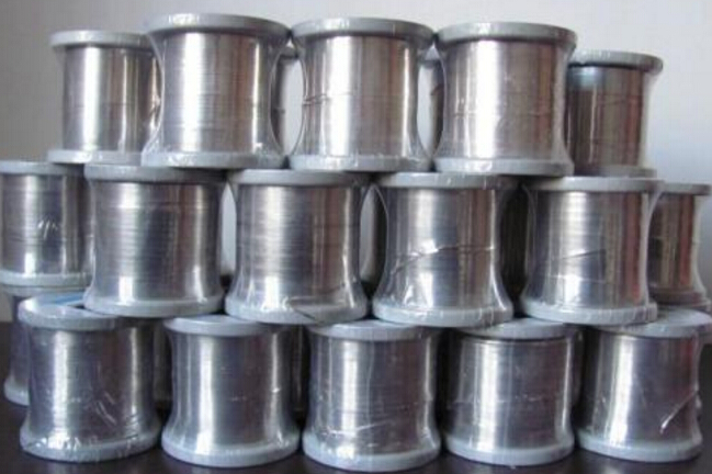铝金属材料需求率先恢复，铝金属材料下游市场扩大