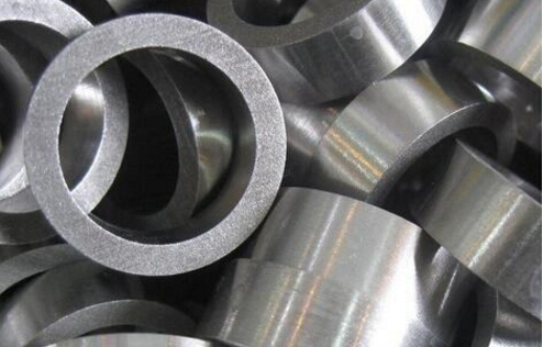 金属合金材料采用挤压法制备提供合金性能
